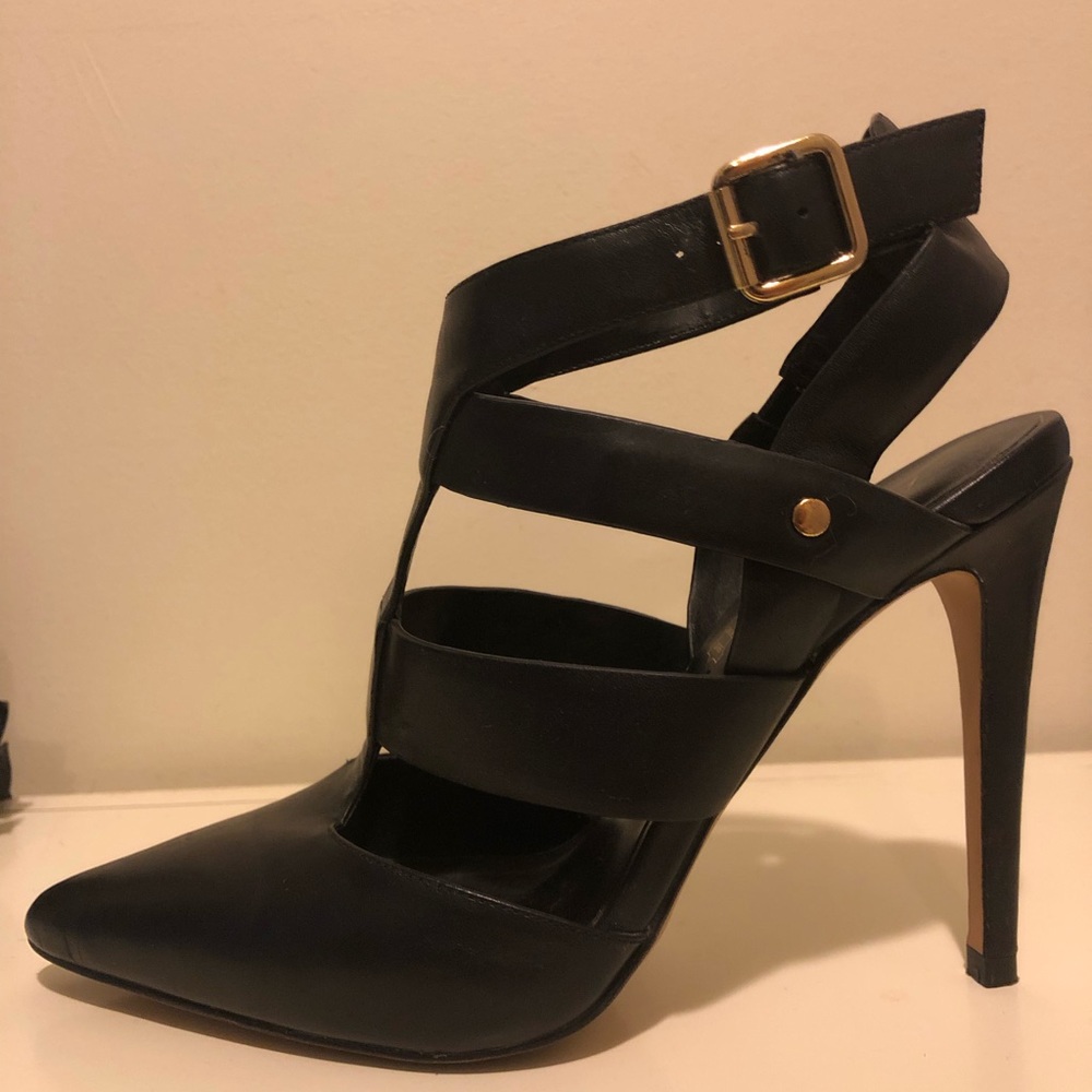 Aldo black strappy heel